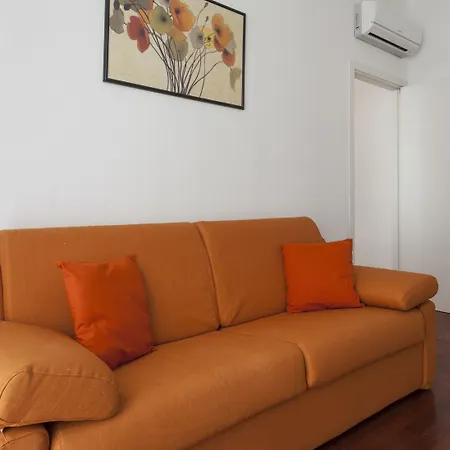 Apartment Italianway-cola Montano Milan