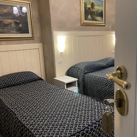 Aurelia Hotel
