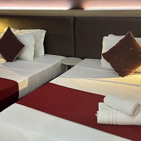 Stradivari 3* Mailand