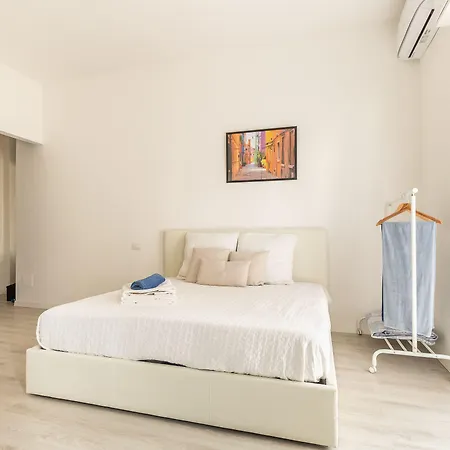 Alessia's Flat- M3 Corvetto Apartament *