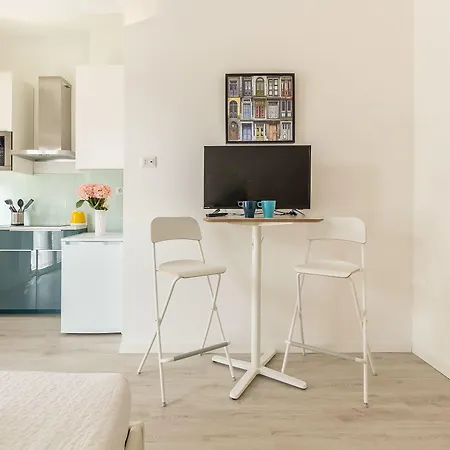Alessia's Flat- M3 Corvetto Apartament Mediolan