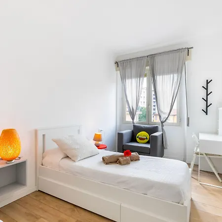 Alessia's Flat - Michetti 公寓 *