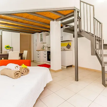 Alessia's Flat- Portello 3 شقة *