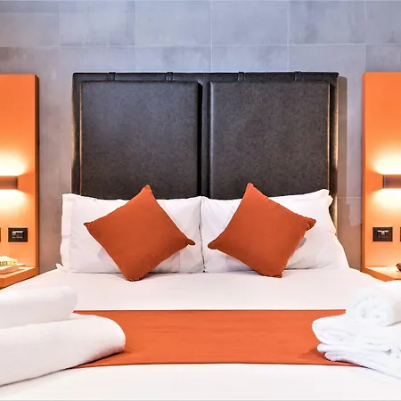 J24 Hotel 4*