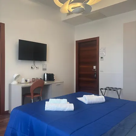 Enjoy Skyline Πανσιόν 4*
