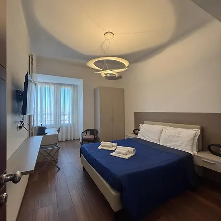 Enjoy Skyline Πανσιόν 4*