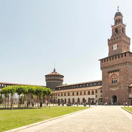 شقة Antica Apartment With Private Outdoor, In The Heart Of Milan Few Steps From Duomo, By Houseinmilano