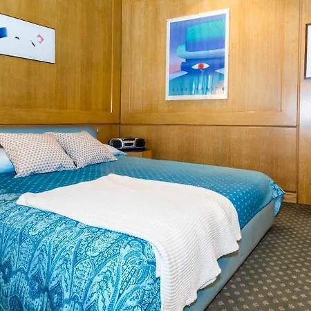 Joivy Charming With Terrace In The Very Heart Of Apartament