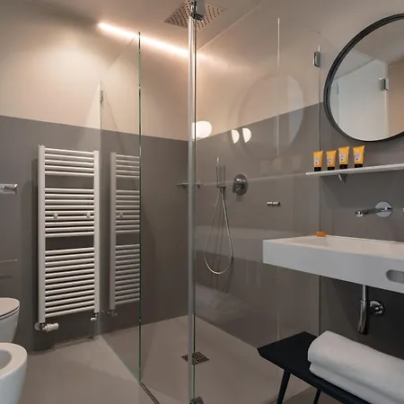 Hotel Velvet Grey Boutique