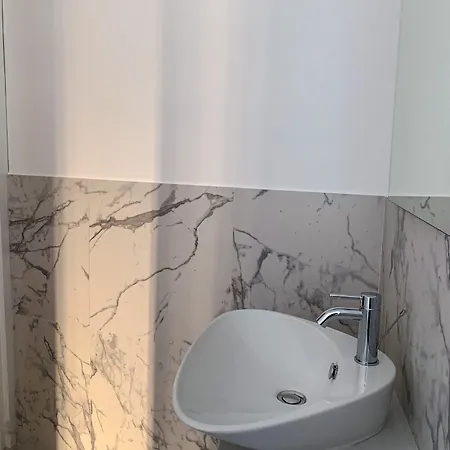 Bob W Ticinese Lägenhetshotell Milano