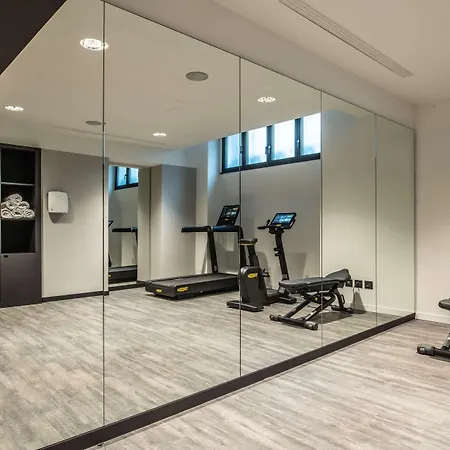 Radisson Collection Hotel, Palazzo Touring Club