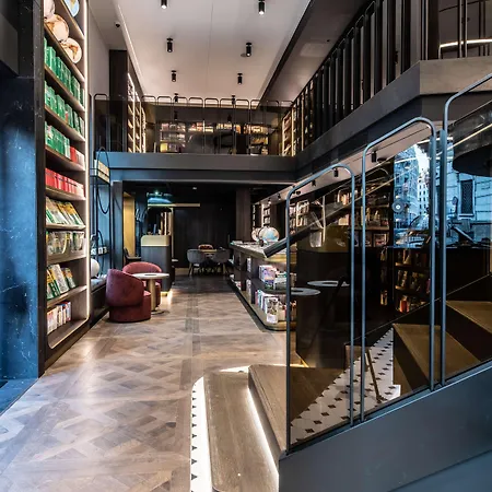 Отель Palazzo Touring Club Milan, A Radisson Collection Милан