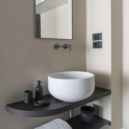 Della Spiga By Brera Guest house