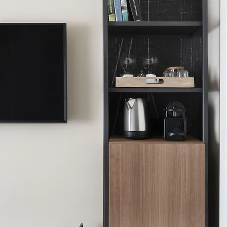 Della Spiga By Brera