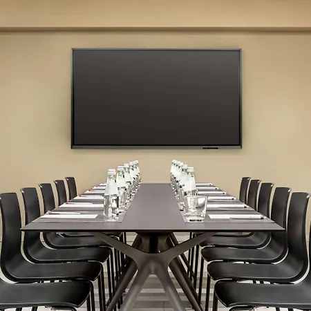 Amedia Milan, Trademark Collection By Wyndham 호텔 4*