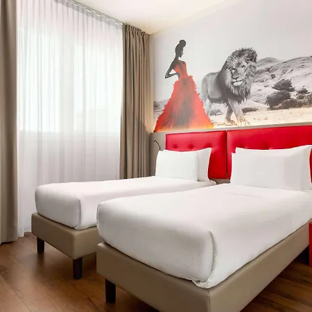 Amedia Milan, Trademark Collection By Wyndham Отель Милан