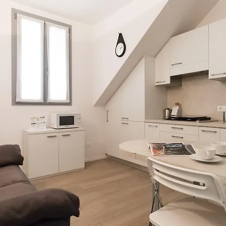 Italianway Comfort - Bligny 19 B * Milánó