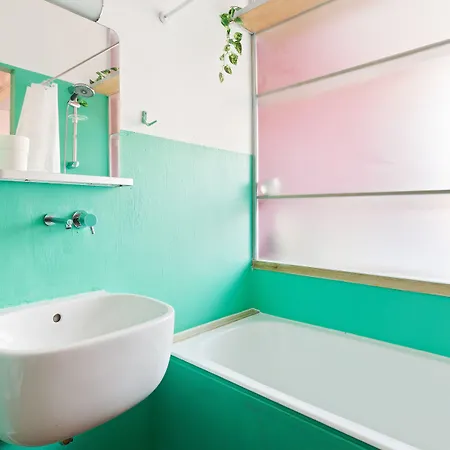 Guesthost - Corso Buenos Aires Colourful Flat