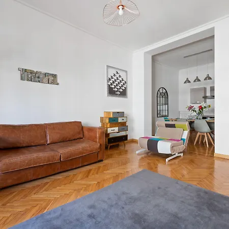 Vittoria * ミラノ