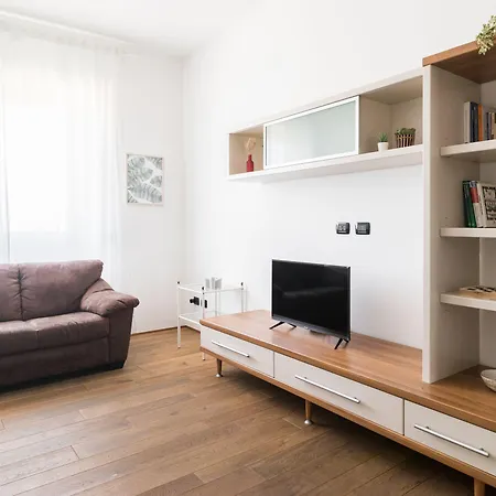 Italianway Comfort - Corsica 61 * ميلان