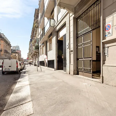 Guesthost - Cosy Nest Isola District Heart * Milan