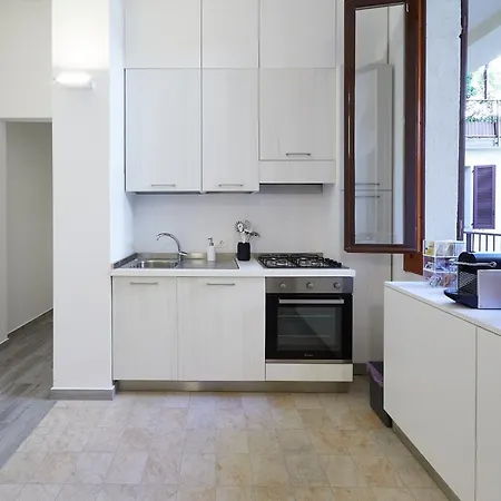 Flat Number 11 מילאנו