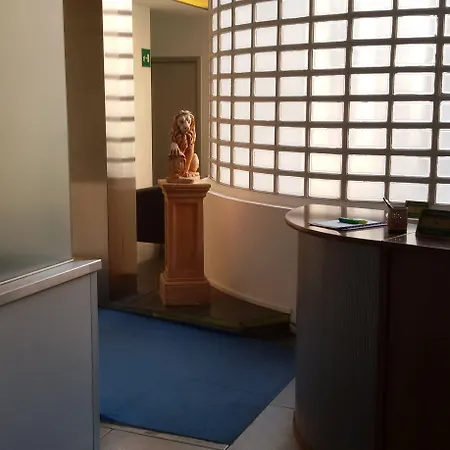 Lucania ホテル