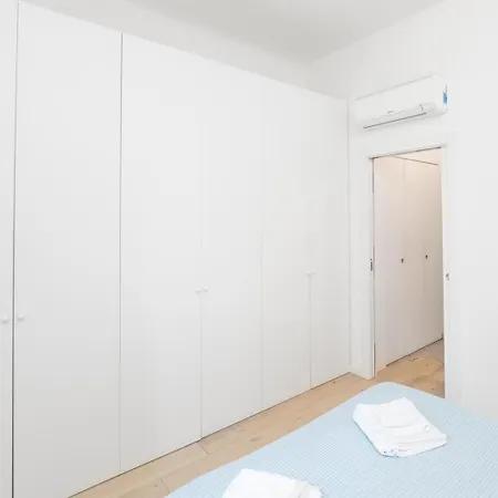 Luxury One Bedroom Corso Buenos Aires Next Duomo