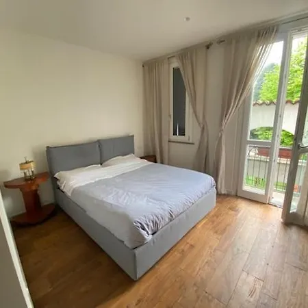 Apartment Sant Ambroeus Milan