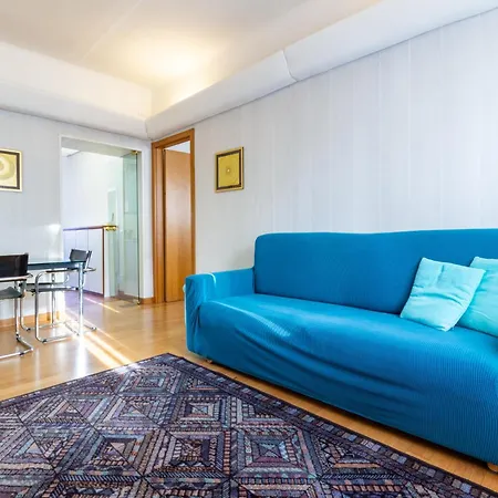 The Metropolitan Cozy Near Duomo + Wifi شقة *