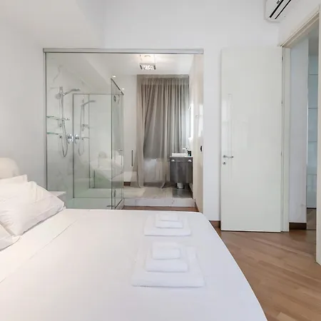 公寓 San Babila Executive - Discover The Historic Centre Of