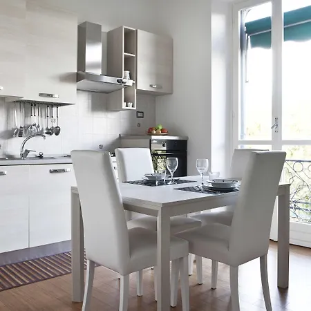 Italianway Easy - Piazza Firenze 4 *