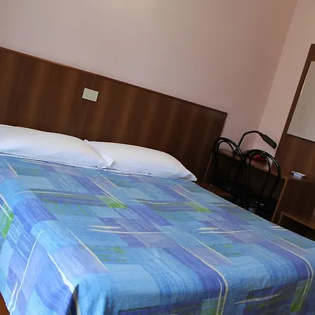 Rallye Hotel 2*