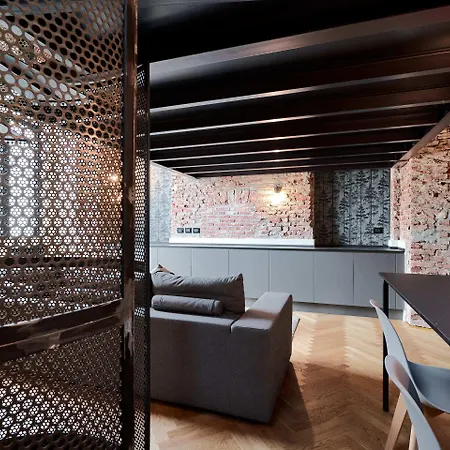 Isola Stylish Loft In *