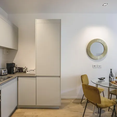 Luxury Gem-hosted By Sweetstay דירה