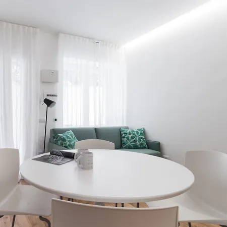 Italianway Easy - Ciro Menotti 18 Apartment