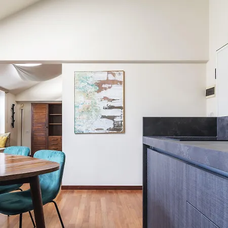 Easyhomes Duomo View Apartamento *