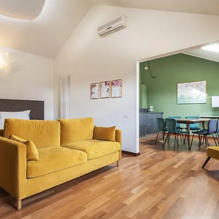 Easyhomes Duomo View Apartment *