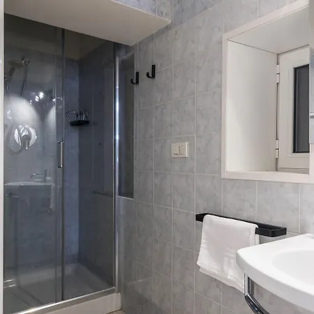 Easyhomes Duomo View Apartment *