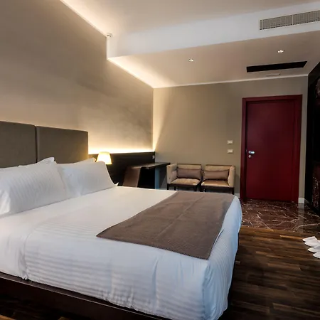 10 Keys Hotel Milano