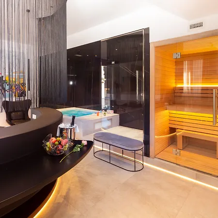 The Corner Duomo Hotel 4*