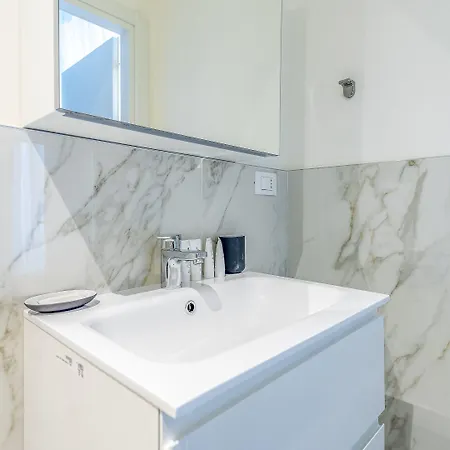 Italianway - The B Village New Appartement