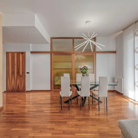 Bnbutler - Stromboli, 22 - Ampio, Luminoso Ed Elegante Apartmán