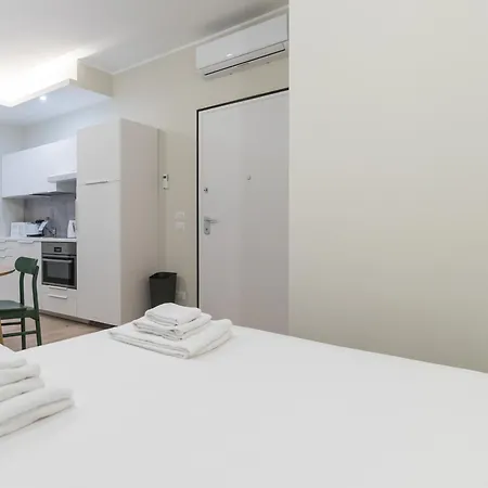 Hotel Mi-mosc46as - Garibaldi 104 A