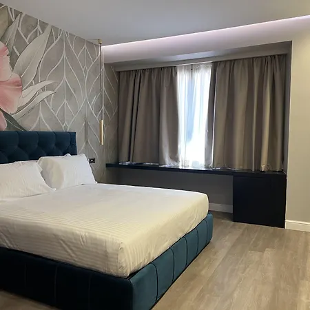 The Unique 4* Milán