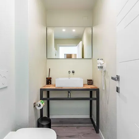 Meneghina Foresteria Lombarda Affittacamere Milano