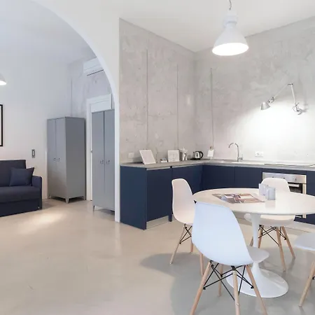 Italianway - Piazza Niccolo Tommaseo 2a