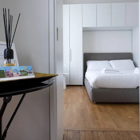 Italianway Easy - Vincenzo Monti 32 * Milan