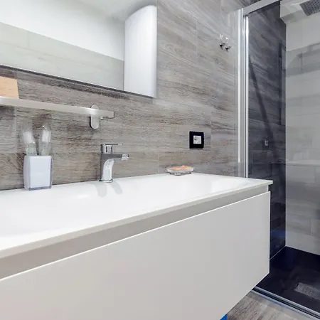 Retreats Cadorna Duomo Appartement Milan