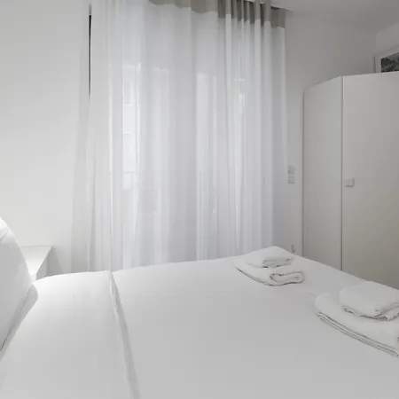Italianway Comfort - Compagnoni 12 - Mir... Milaan